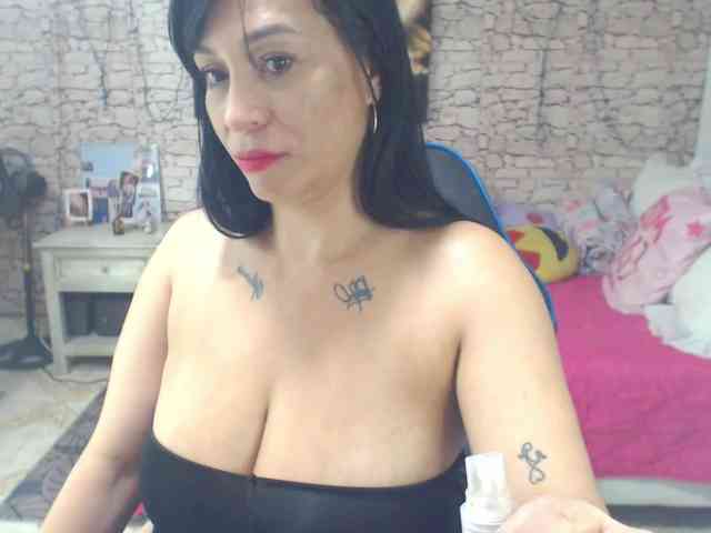 AlissonTyler webcam