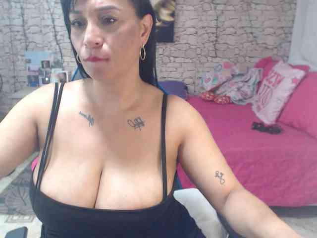 AlissonTyler webcam