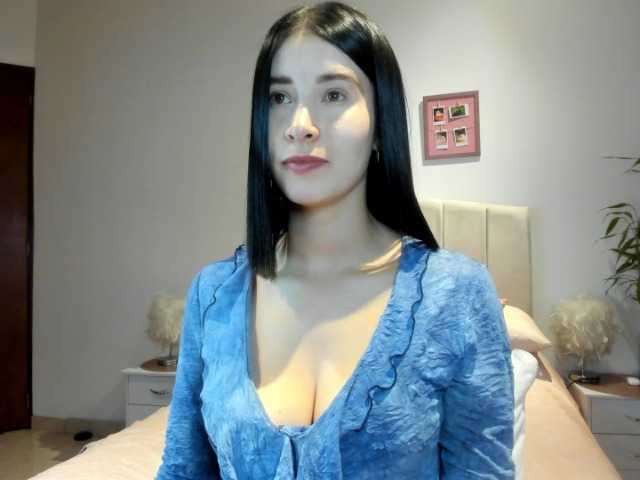 macarena-60 live cam on BongaCams