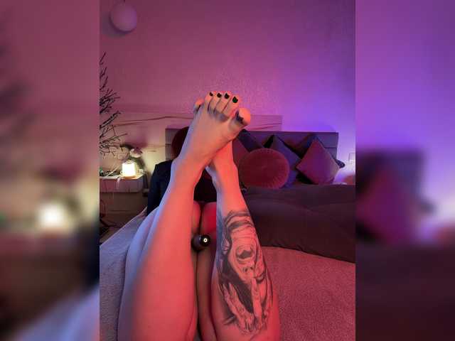 WhoreMira live cam on BongaCams