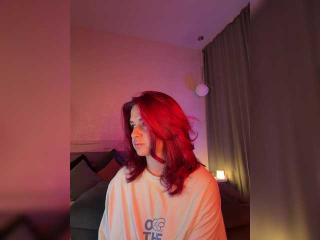 WhoreMira live cam on 