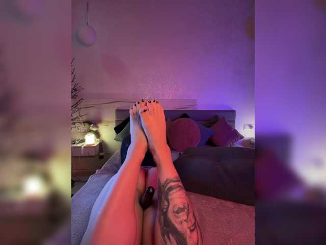 WhoreMira live cam on BongaCams