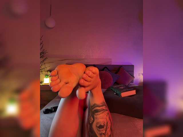 WhoreMira live cam on BongaCams