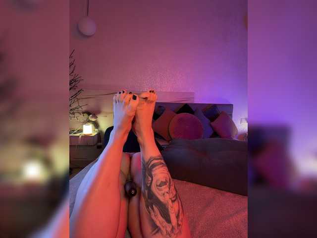 WhoreMira live cam on BongaCams
