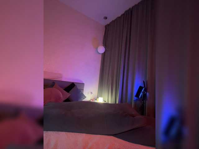  WhoreMira chat room