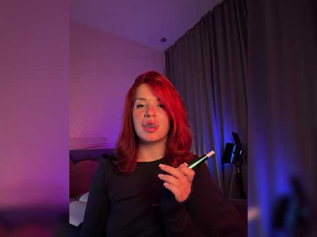 whoremira live sex show
