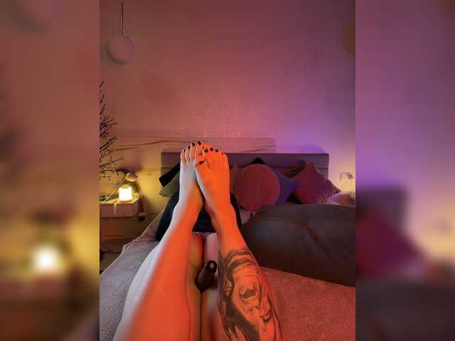WhoreMira live cam on BongaCams