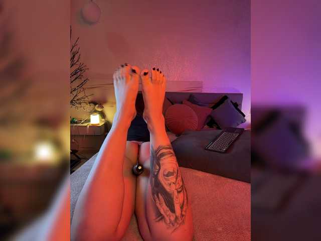WhoreMira live cam on BongaCams
