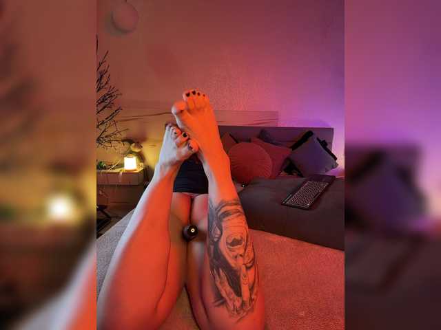 WhoreMira live cam on BongaCams