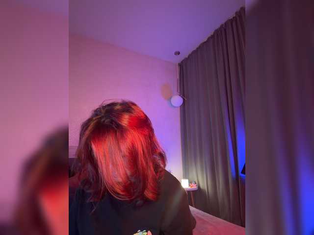 WhoreMira live cam