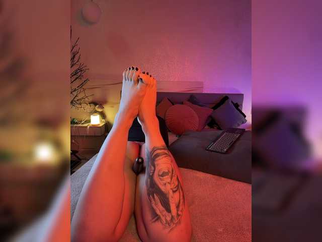WhoreMira live cam on BongaCams