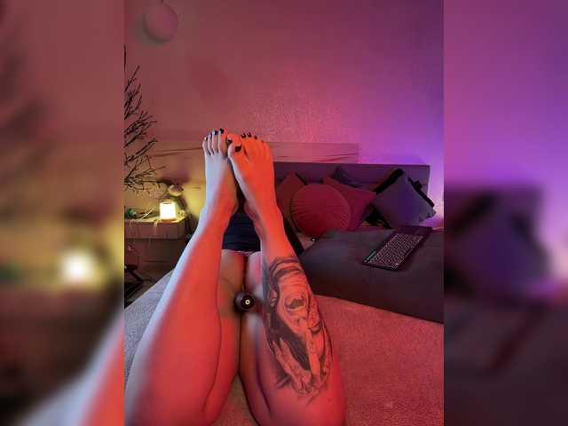 WhoreMira live cam on BongaCams