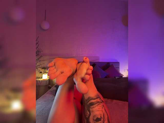 whoremira live sex show