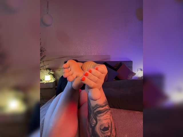 WhoreMira live cam on BongaCams