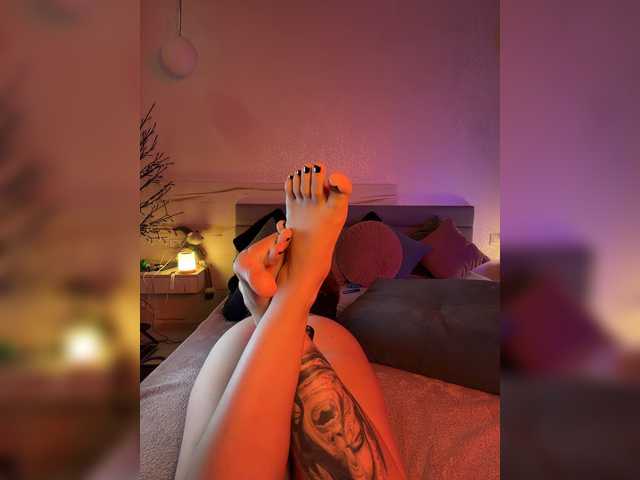 WhoreMira live cam on BongaCams