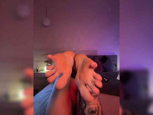 WhoreMira Live Webcam on BongaCams