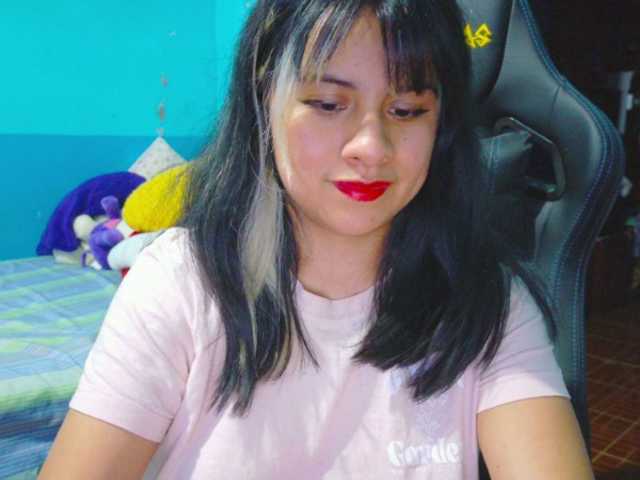 Hairy-Young live cam on BongaCams