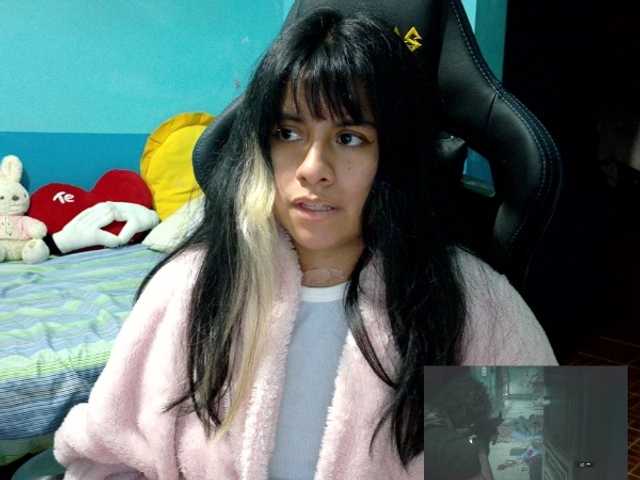 Hairy-Young live cam on BongaCams