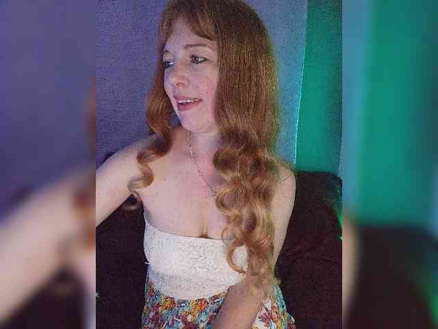 Curlyhair65 webcam