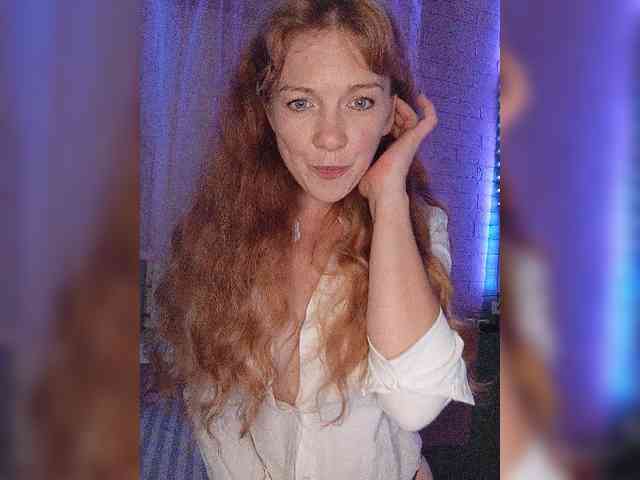 Curlyhair65 webcam