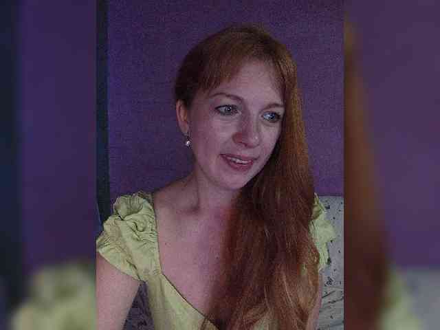 Curlyhair65 webcam
