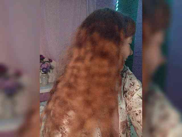 Curlyhair65 webcam