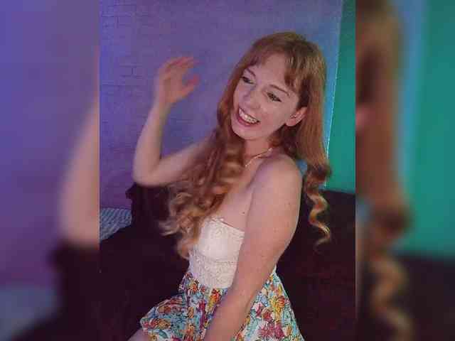 Curlyhair65 webcam
