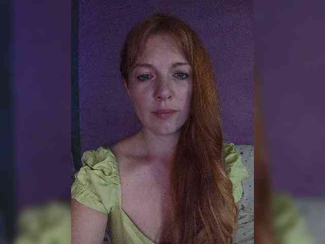 Curlyhair65 webcam