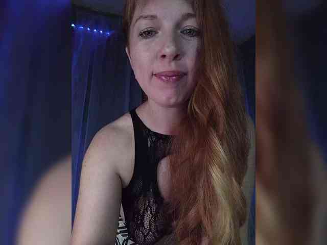 Curlyhair65 webcam