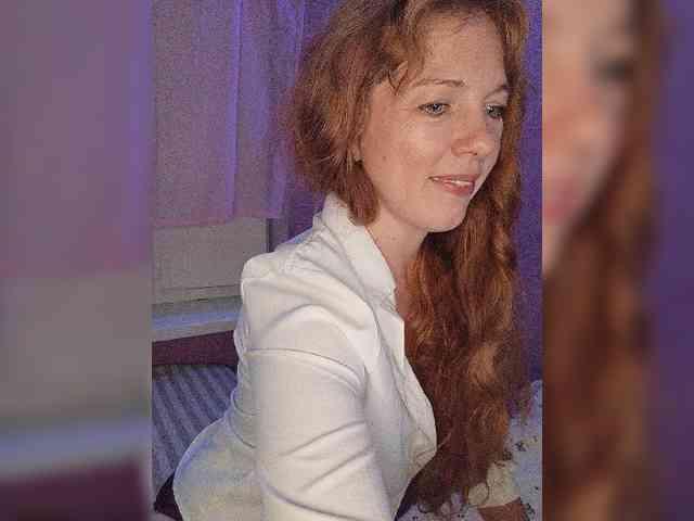 Curlyhair65 webcam