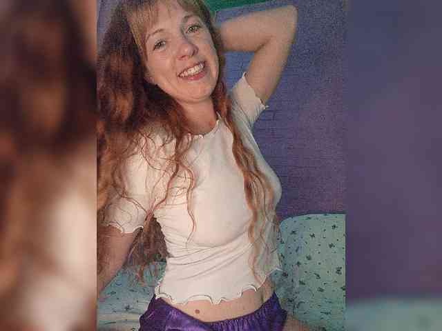 Curlyhair65 webcam