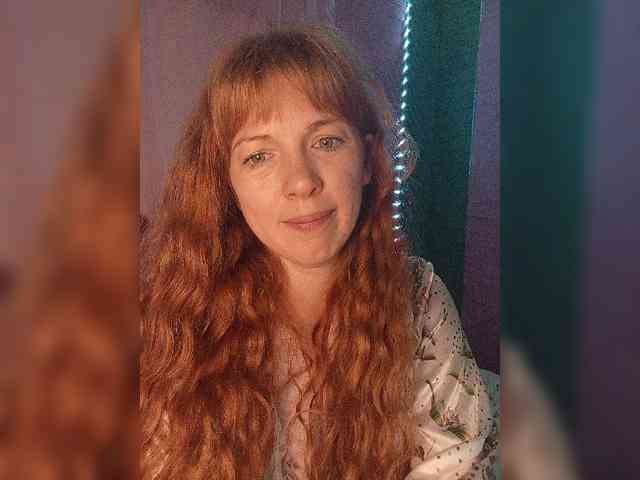 Curlyhair65 webcam