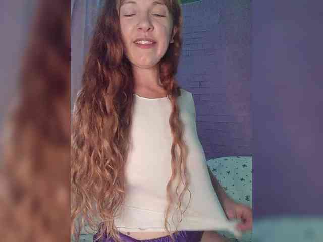 Curlyhair65 webcam
