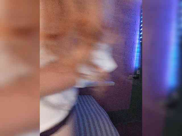 Curlyhair65 Live Webcam on BongaCams