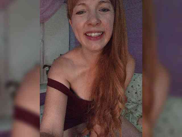 Curlyhair65 webcam