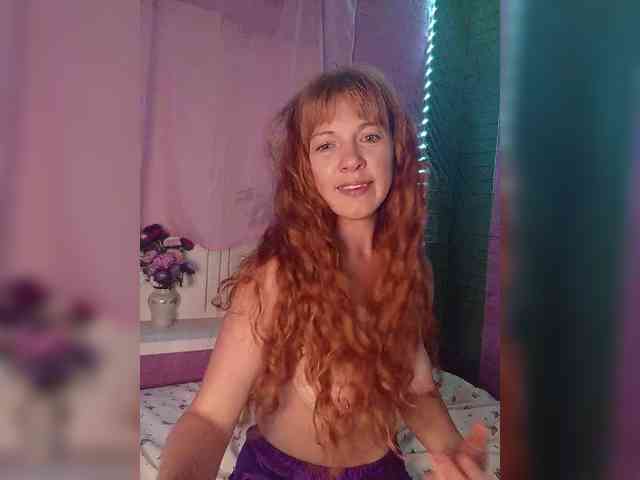Curlyhair65 webcam