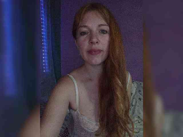 Curlyhair65 webcam