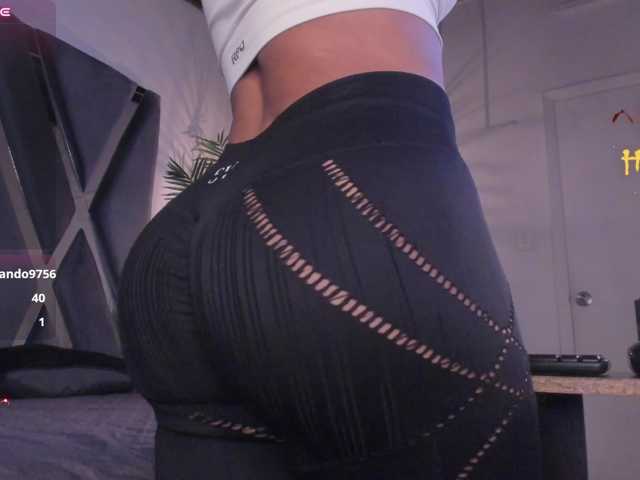 strong-girl live cam on BongaCams