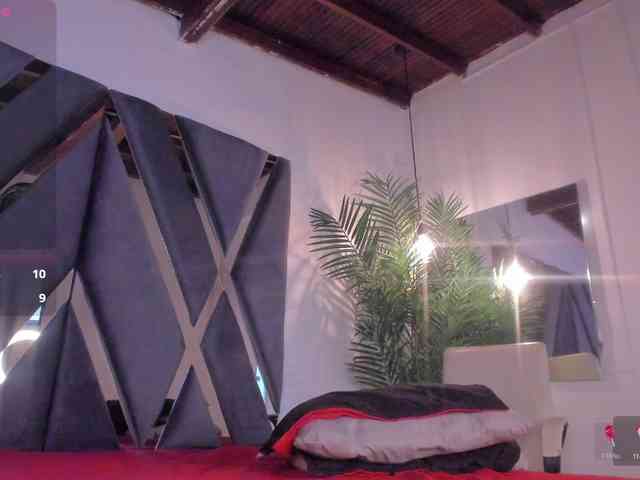 strong-girl webcam