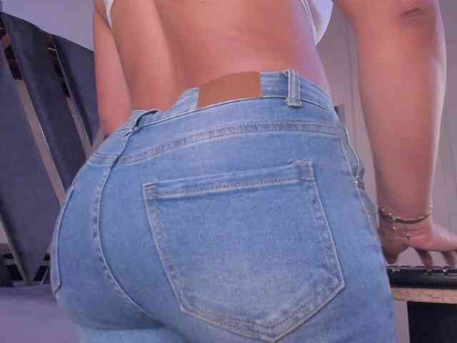 strong-girl webcam