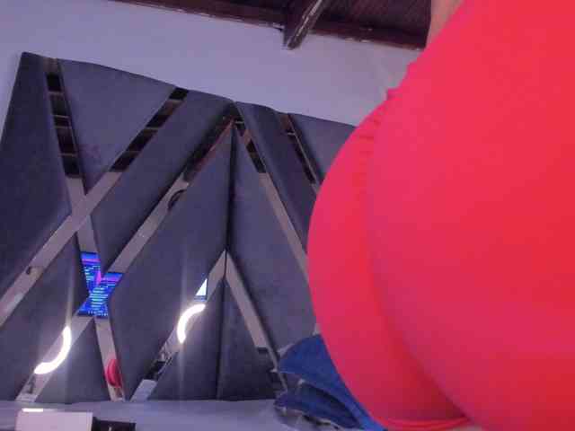 strong-girl webcam