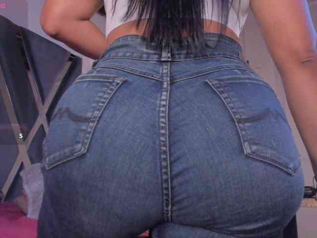 strong-girl webcam