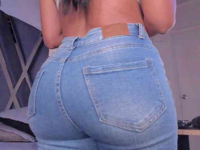 strong-girl webcam