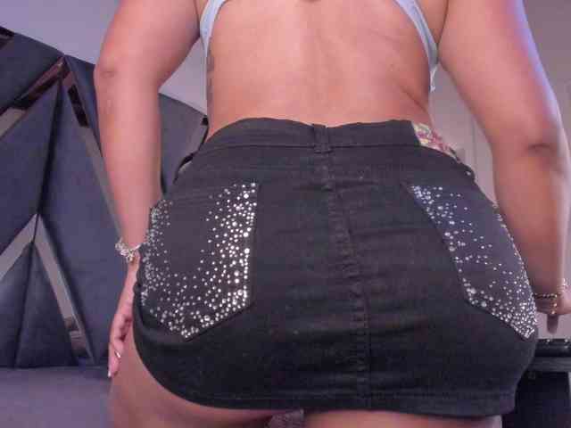 strong-girl webcam