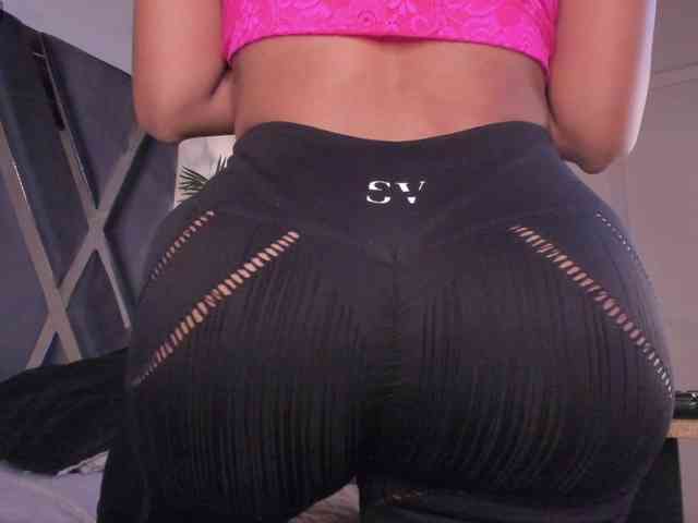 strong-girl Live Webcam on BongaCams