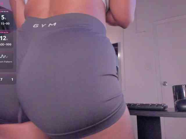strong-girl webcam
