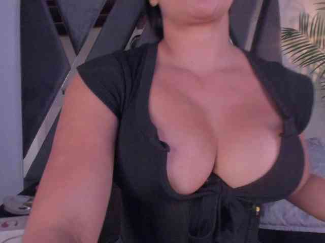 strong-girl webcam