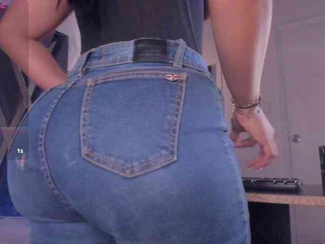 strong-girl webcam