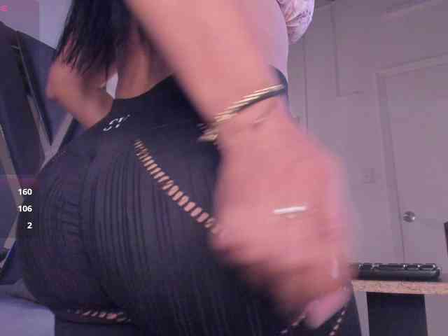 strong-girl webcam