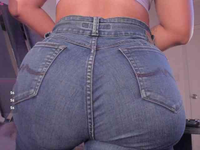 strong-girl webcam